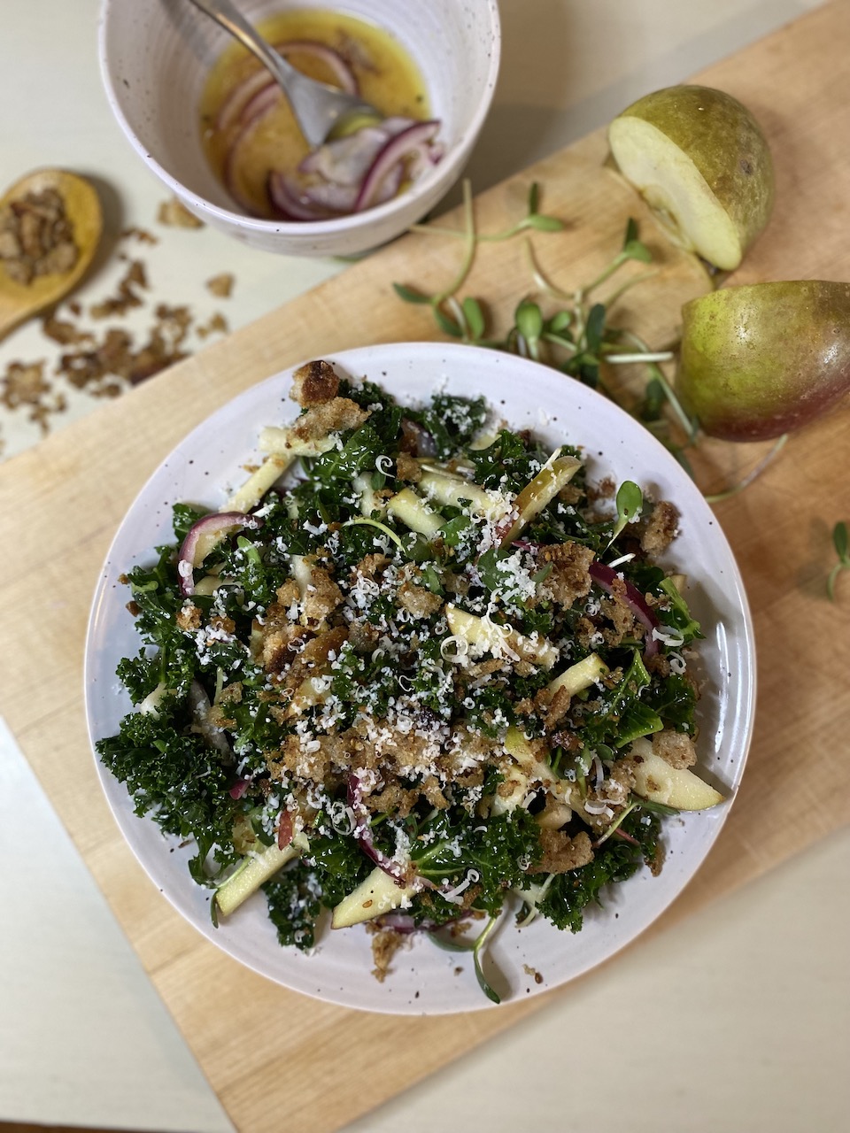 Kale Salad with Apples and Za’atar Breadcrumbs